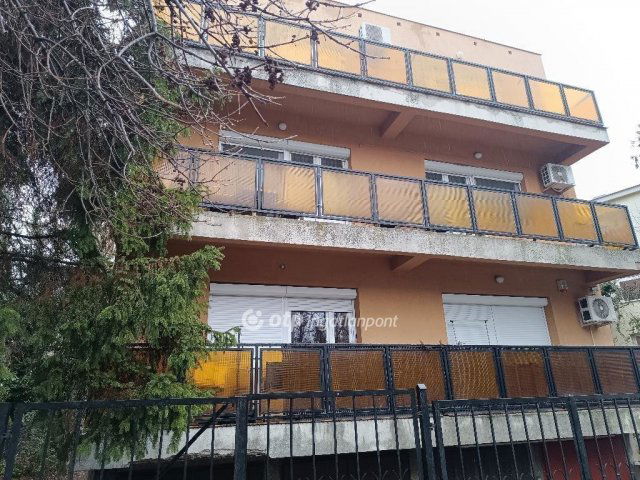 Eladó téglalakás, Budapesten, XI. kerületben 73.9 M Ft, 2 szobás