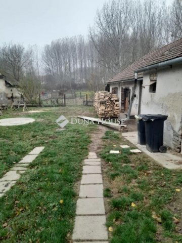 Eladó családi ház, Romándon 49.9 M Ft, 4 szobás