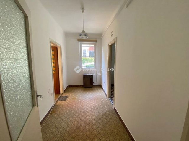 Eladó téglalakás, Budapesten, XIV. kerületben 49 M Ft, 1 szobás