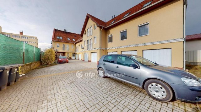 Eladó téglalakás, Hajdúnánáson 46.3 M Ft, 2 szobás