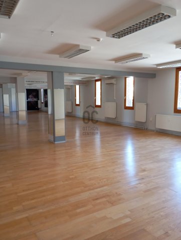 Kiadó ipari ingatlan, Szekszárdon 612 E Ft / hó