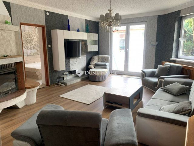 Eladó családi ház, Válon 149 M Ft, 3 szobás