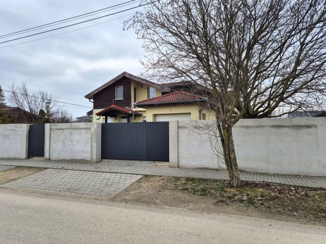 Eladó téglalakás, Dabason 93.5 M Ft, 3 szobás