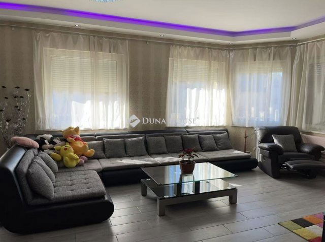 Eladó családi ház, Budapesten, XVIII. kerületben 185 M Ft