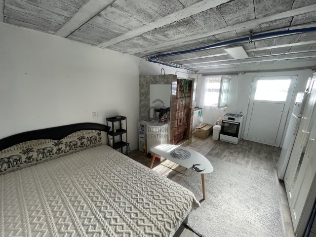 Eladó családi ház, Baracson 68 M Ft, 4 szobás