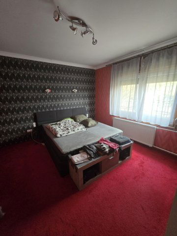 Eladó családi ház, Vecsésen 79.9 M Ft, 4 szobás