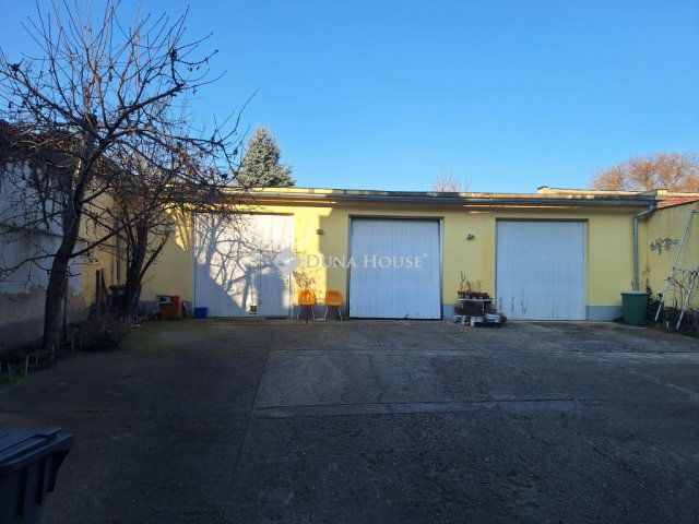 Eladó téglalakás, Kecskeméten 54.9 M Ft, 2 szobás