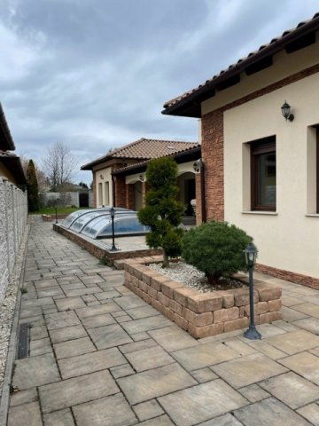 Eladó családi ház, Mosonmagyaróváron 169.99 M Ft, 3+1 szobás