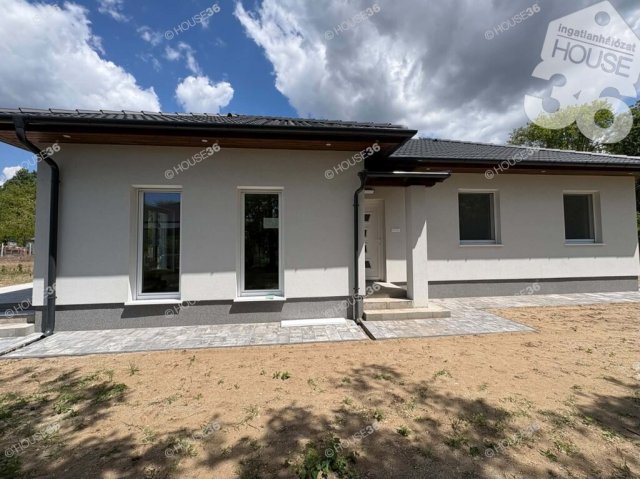 Eladó családi ház, Fülöpjakabon 74.5 M Ft, 4 szobás