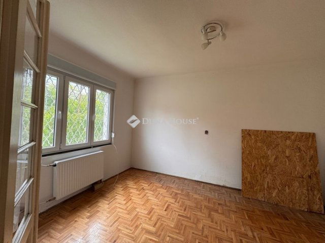 Eladó családi ház, Budapesten, III. kerületben 129.9 M Ft
