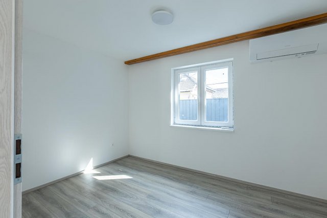 Eladó téglalakás, Budapesten, XXI. kerületben 51.9 M Ft
