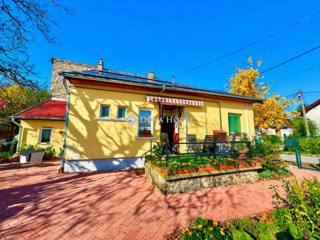 Eladó családi ház, Budapesten, XVIII. kerületben 142.9 M Ft