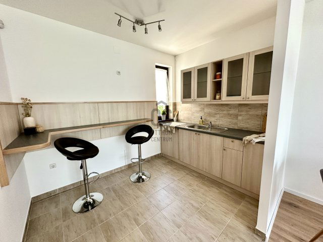 Kiadó téglalakás, albérlet, Dunakeszin 260 E Ft / hó, 2 szobás