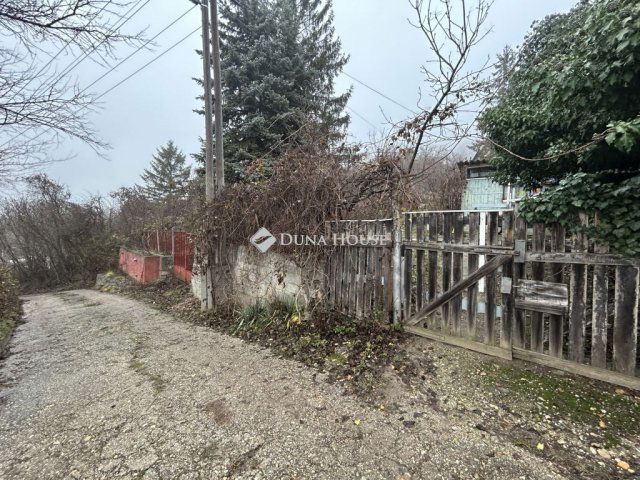 Eladó nyaraló, Tatabányán, Barlang sétányon 22.5 M Ft