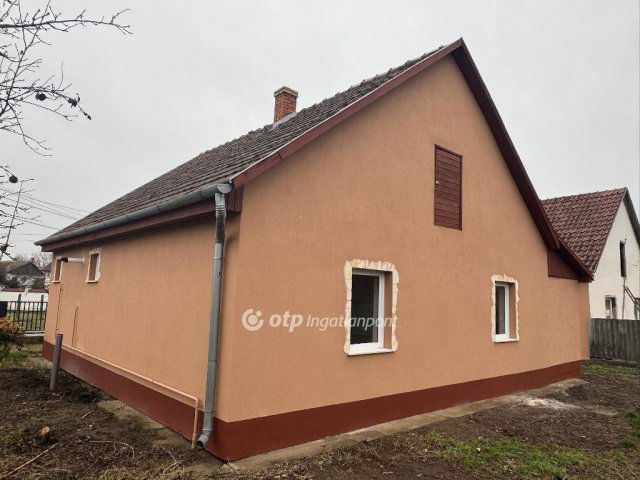 Eladó családi ház, Tiszafüreden 35 M Ft, 2+1 szobás