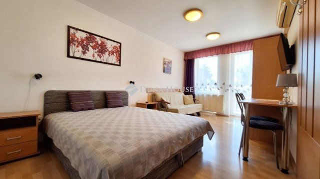 Eladó téglalakás, Egerben 89 M Ft, 4 szobás