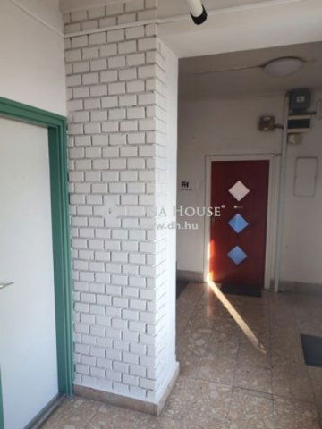 Eladó iroda, Pécsett 34 M Ft / költözzbe.hu