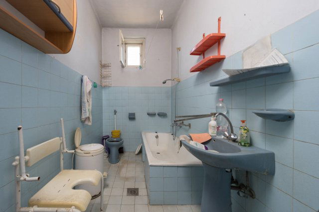 Eladó családi ház, Kemencén 29.9 M Ft, 2 szobás