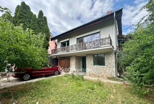 Eladó családi ház, Szekszárdon 125 M Ft, 4 szobás