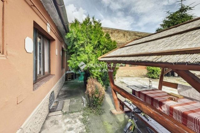 Eladó családi ház, Kecskeméten 27.5 M Ft, 3 szobás