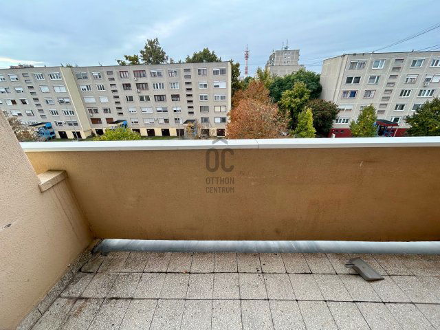 Eladó téglalakás, Cegléden 44.9 M Ft, 3 szobás