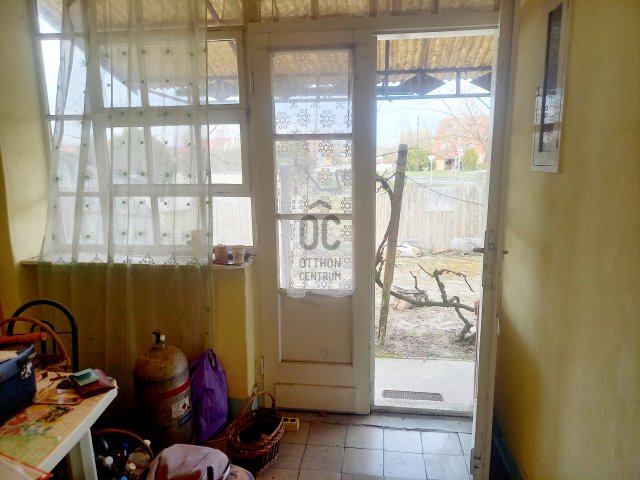 Eladó családi ház, Nagybaracskán 5.9 M Ft, 4 szobás