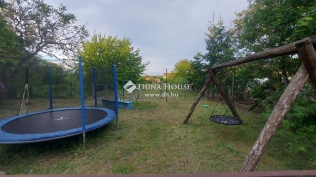 Eladó családi ház, Turán 45 M Ft, 3 szobás