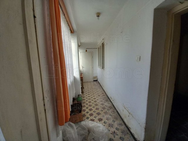 Eladó családi ház, Kajárpécen 26.5 M Ft, 3 szobás