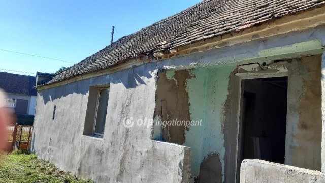 Eladó családi ház, Gerdén 4.8 M Ft, 2 szobás
