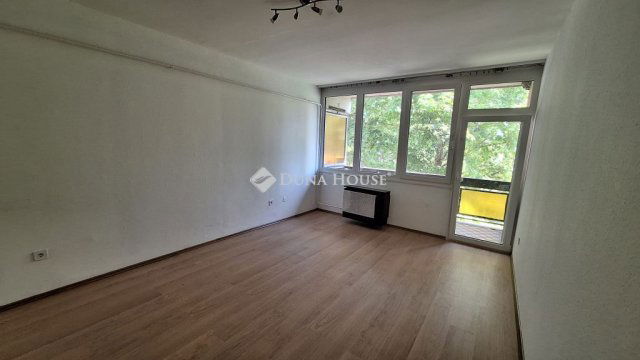 Eladó téglalakás, Székesfehérvárott 45.5 M Ft, 2 szobás