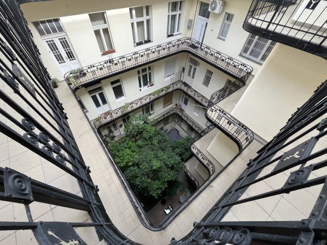 Eladó téglalakás, Budapesten, V. kerületben 85 M Ft, 2 szobás