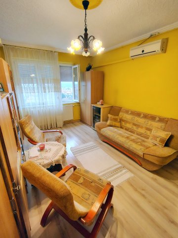 Eladó panellakás, Cegléden 36.5 M Ft, 2 szobás