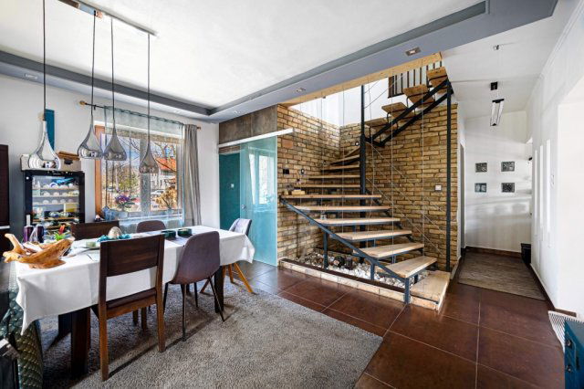 Eladó családi ház, Biatorbágyon 157.9 M Ft, 4 szobás