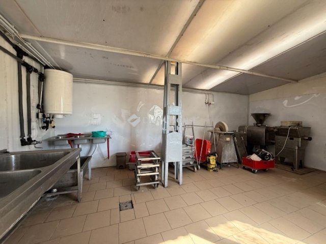 Eladó ipari ingatlan, Üllőn 390 M Ft / költözzbe.hu