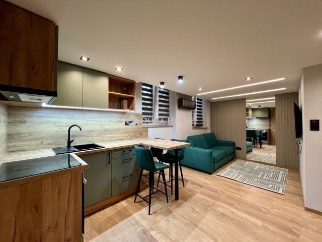 Eladó téglalakás, Budapesten, VI. kerületben 65 M Ft, 3 szobás