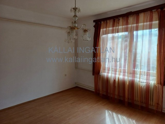Eladó családi ház, Nagyhalászban 21.5 M Ft, 4 szobás
