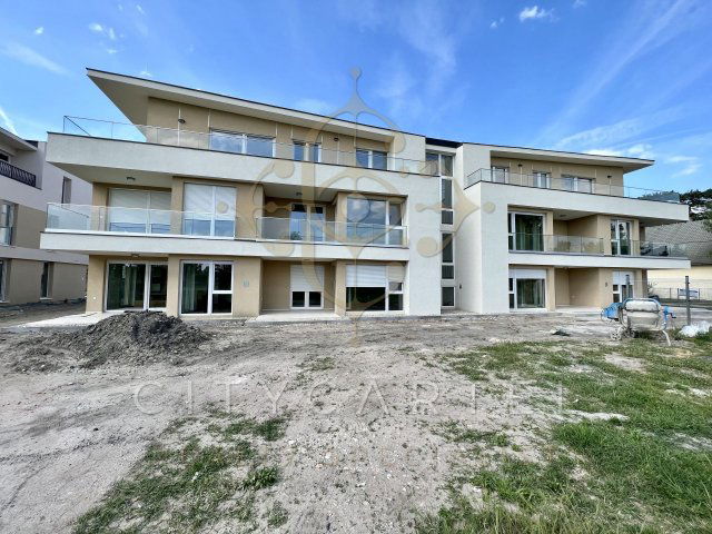 Eladó téglalakás, Balatonlelleén 99.99 M Ft, 3 szobás
