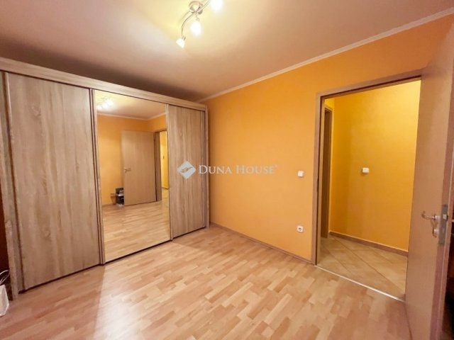 Eladó téglalakás, Szombathelyen 52 M Ft, 3 szobás