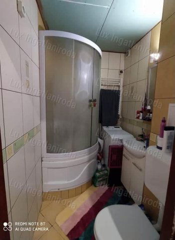 Eladó panellakás, Oroszlányban 25 M Ft, 1+1 szobás