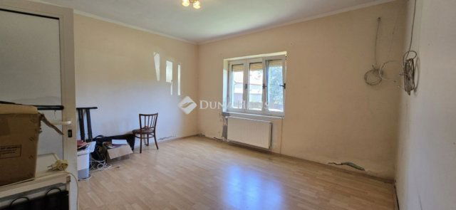 Eladó családi ház, Seregélyesen 75 M Ft, 6 szobás