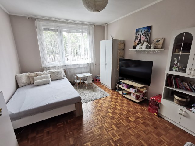 Eladó panellakás, Győrött 72 M Ft, 3 szobás