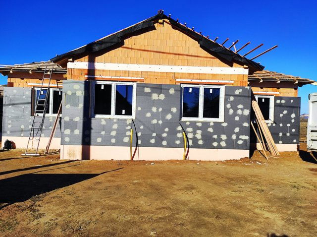 Eladó ikerház, Csörögön 99.9 M Ft, 4+1 szobás