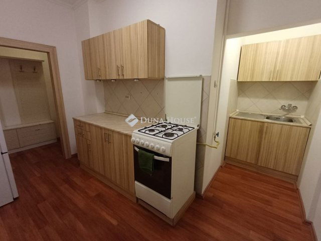 Eladó téglalakás, Miskolcon, Erdélyi utcában 23.9 M Ft