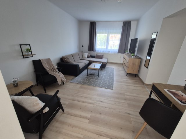 Eladó téglalakás, Keszthelyen 72 M Ft, 1+2 szobás
