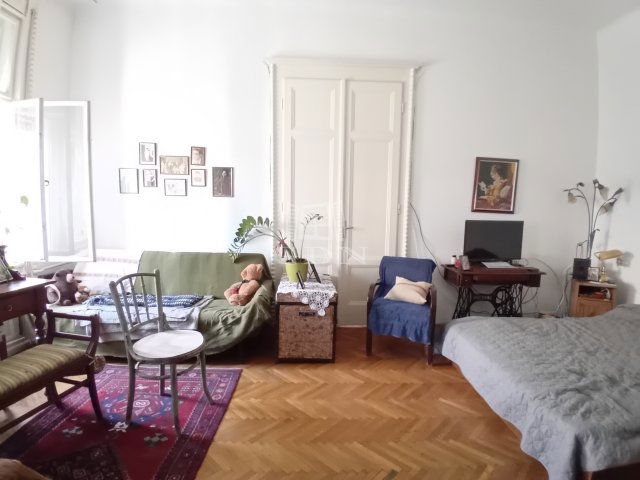 Eladó téglalakás, VII. kerületben, Alsó erdősor utcában