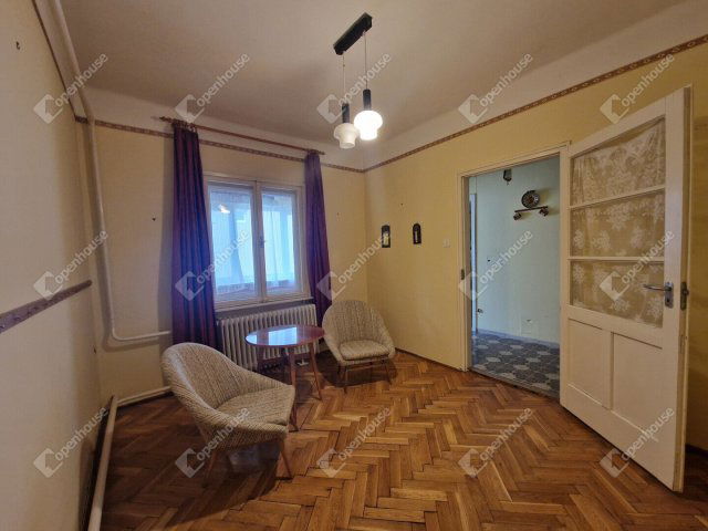 Eladó családi ház, Komáromban 47.9 M Ft, 3 szobás