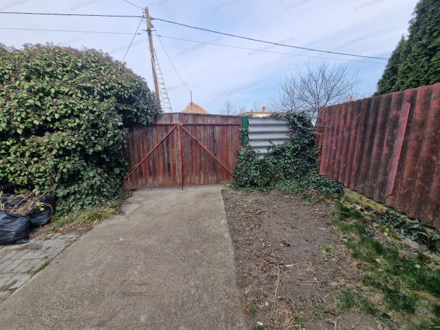 Eladó családi ház, Jászteleken 32 M Ft, 3 szobás