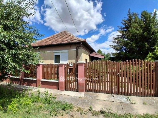 Eladó családi ház, Biharkeresztesen 15.9 M Ft, 2 szobás
