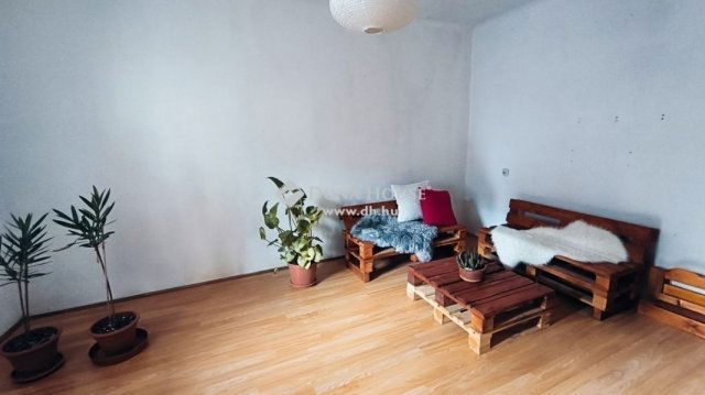 Eladó családi ház, Csömörön 72.3 M Ft, 4 szobás