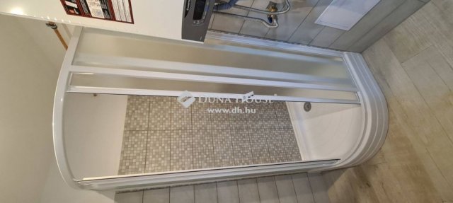 Kiadó téglalakás, albérlet, Pécsett 120 E Ft / hó, 1 szobás